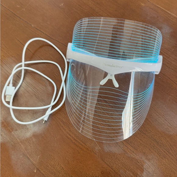 Dermalectives LED Face Shield - Picture 3 of 4